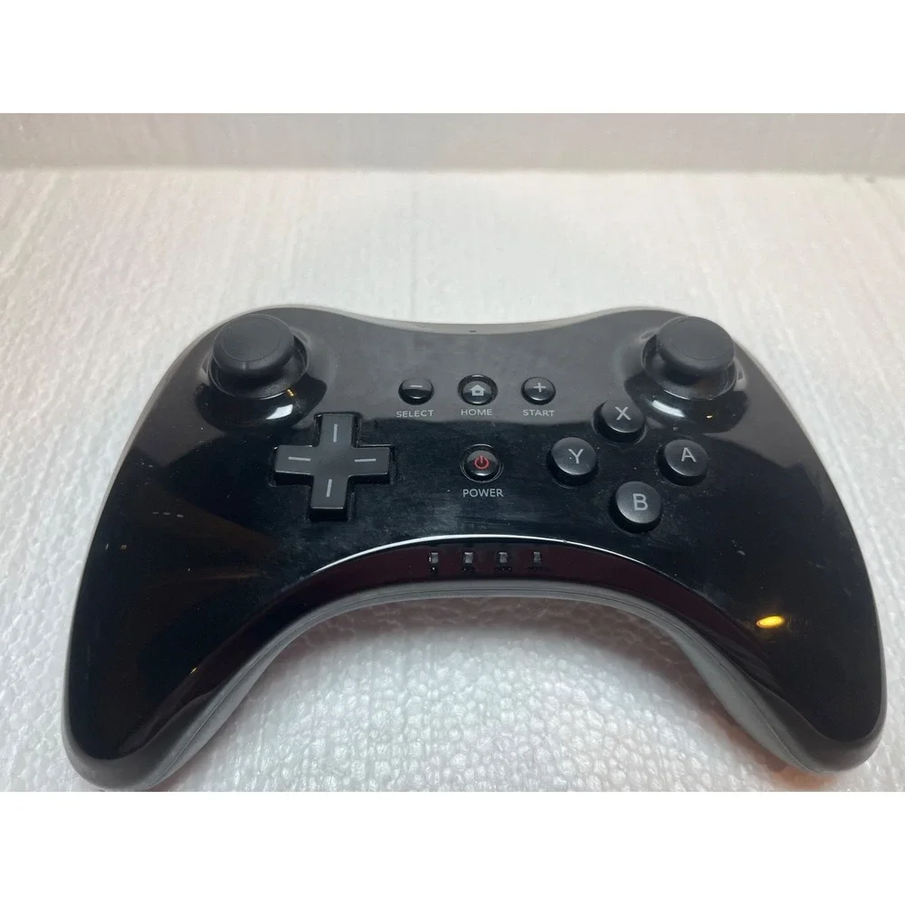 Wii U Wireless‎ Pro Controller (Black) Nice Working Condition